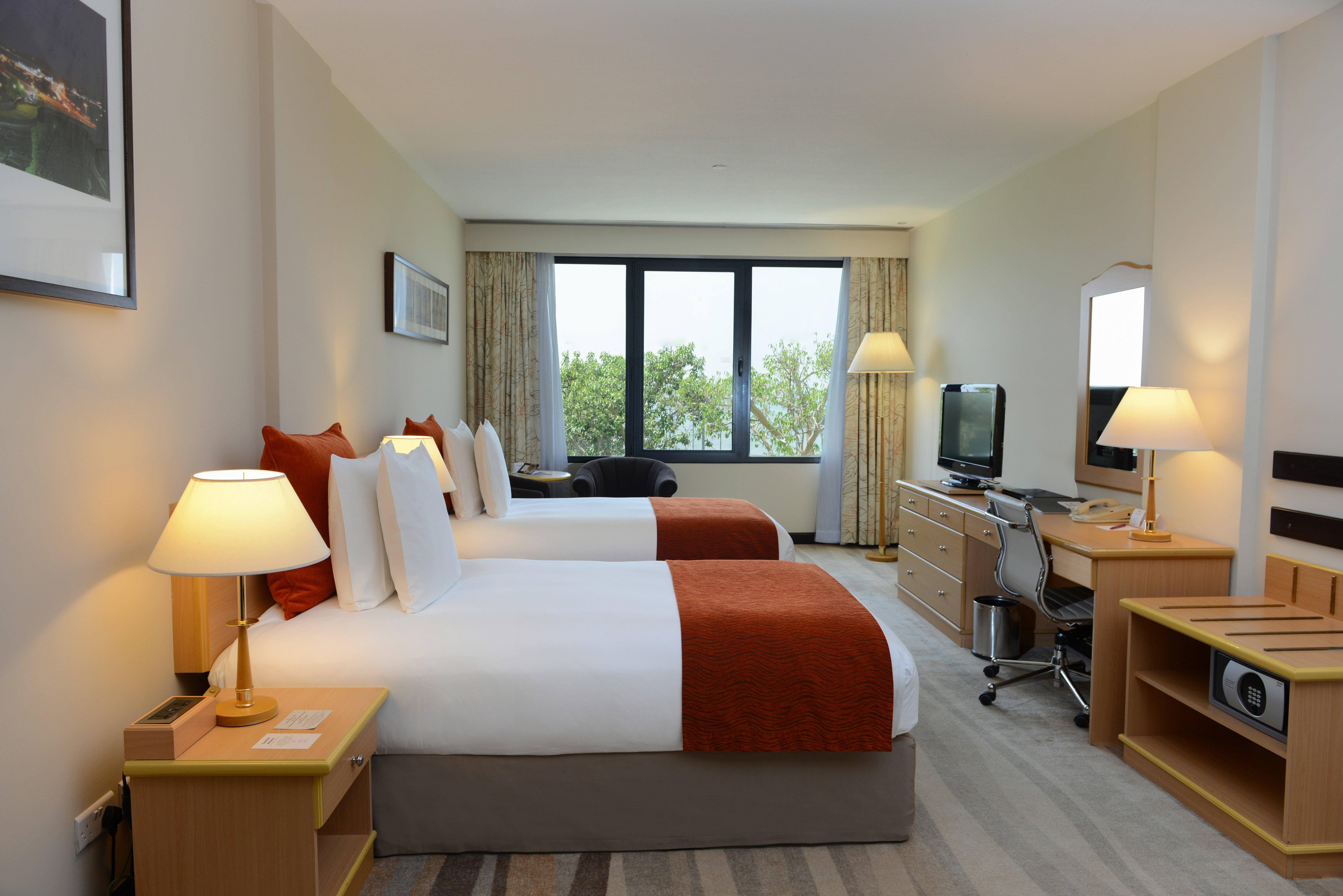 Crowne Plaza Muscat By Ihg Hotel Екстериор снимка