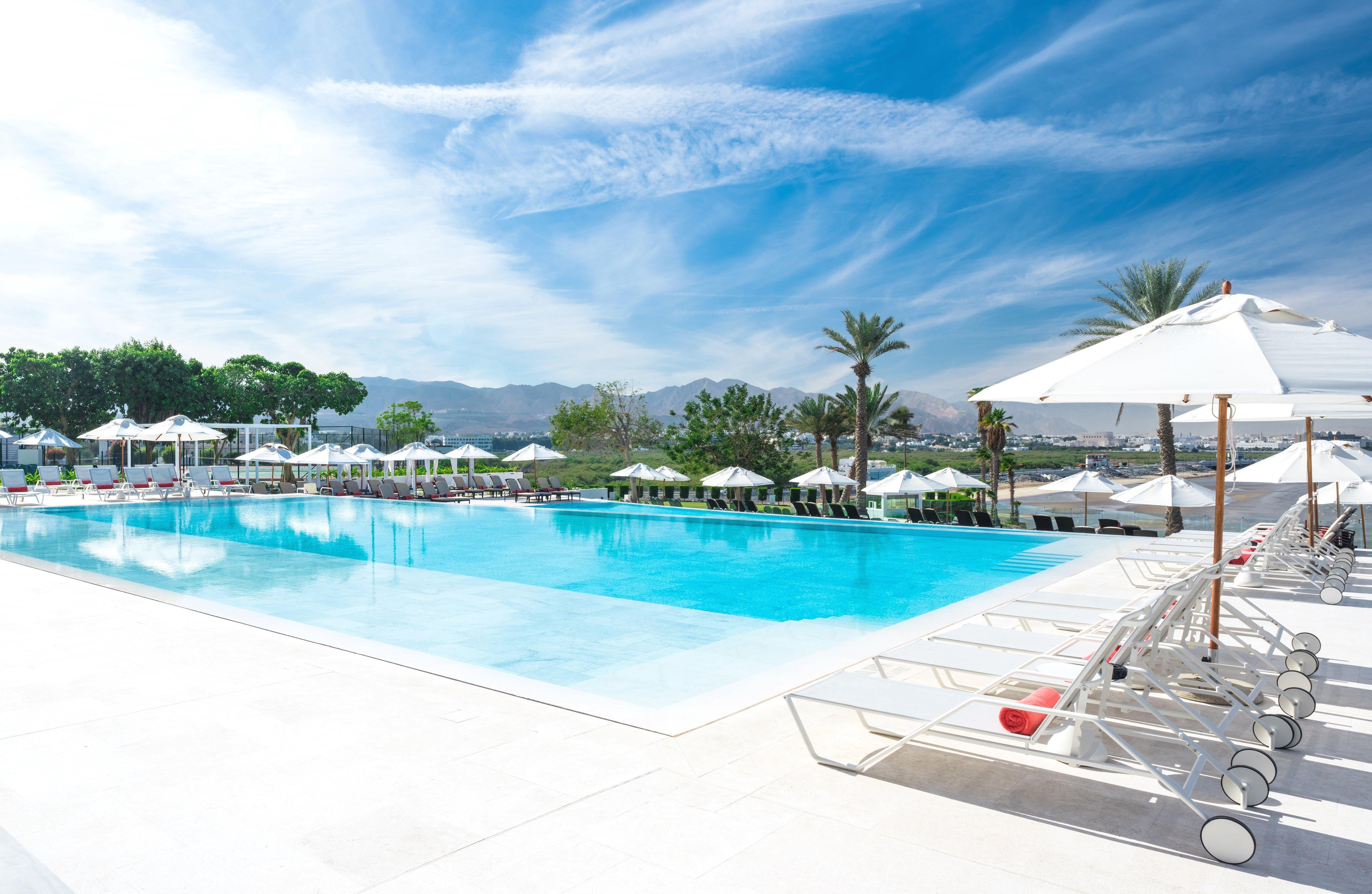 Crowne Plaza Muscat By Ihg Hotel Екстериор снимка