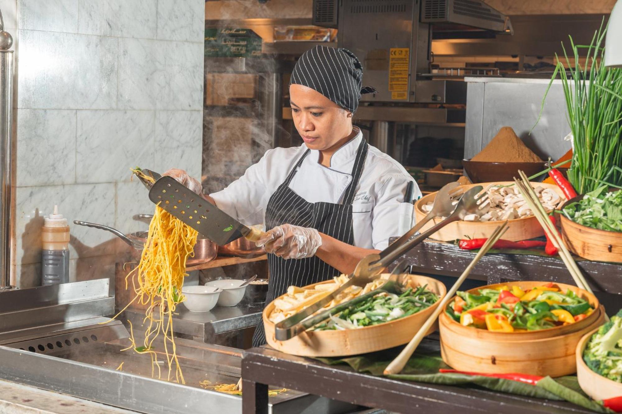 Crowne Plaza Muscat By Ihg Hotel Екстериор снимка